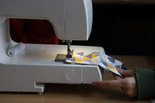 Uczniowie ZSKŚiA nadali drugie życie tkaninom | Warsztaty 27.03.2025