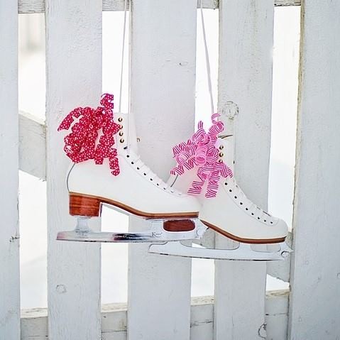 Dzień Kobiet na lodowisku 